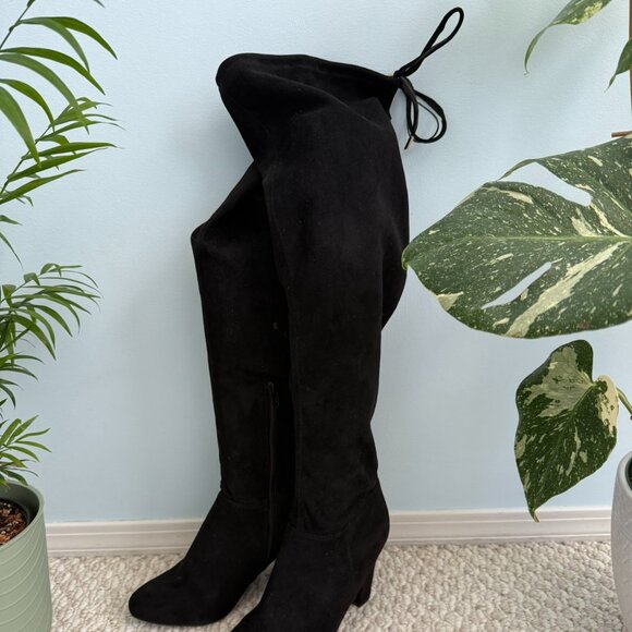 Black Knee-High Heeled Boots – 8.5 - Picture 2 of 5